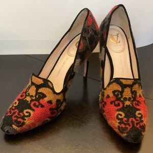 Vince Camuto Signature Tapestry pump